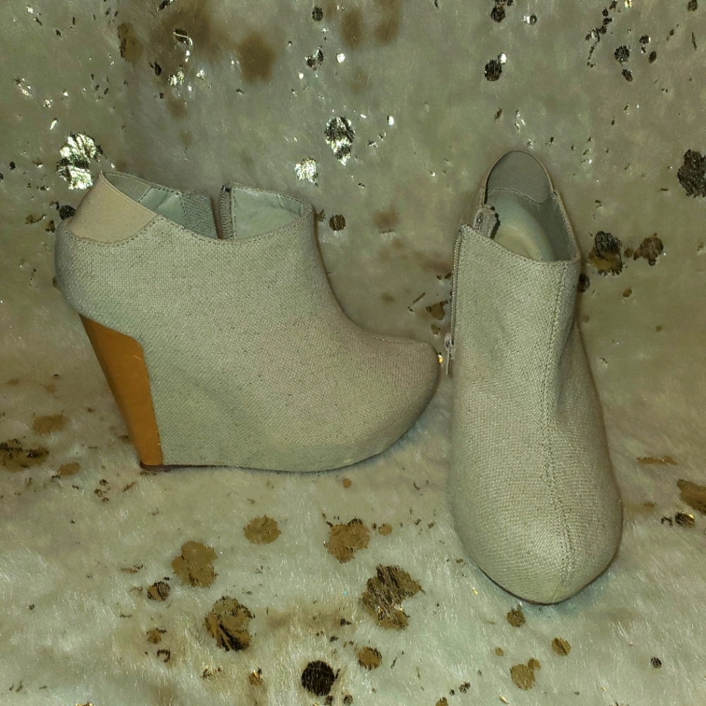 Messeca New York platform tan canvas shoe